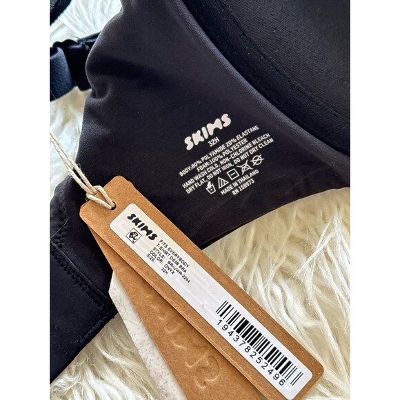 Skims Fits Everybody T-Shirt Bra Onyx Size 32H - Picture 7 of 7